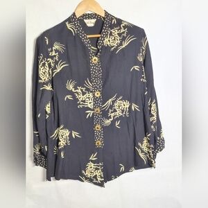 Red's Threads Collarless Asian Metal Coin Button Dragon Top Sz M
